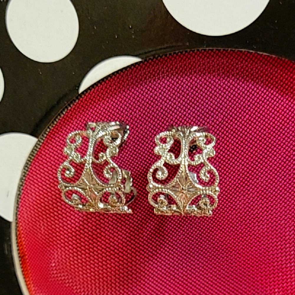 Sarah Coventry Silver Fillagree Earrings Vintage 1974